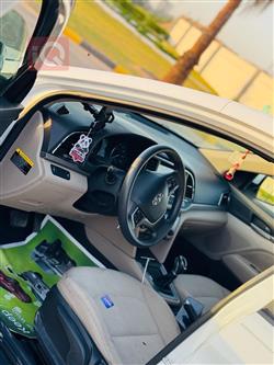 هیوندای ئەلەنترا